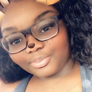 Meet your Posher, Carlisa